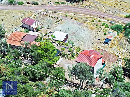ADRASAN'DA DENİZ VE DOĞA MANZARALI TAŞ EV